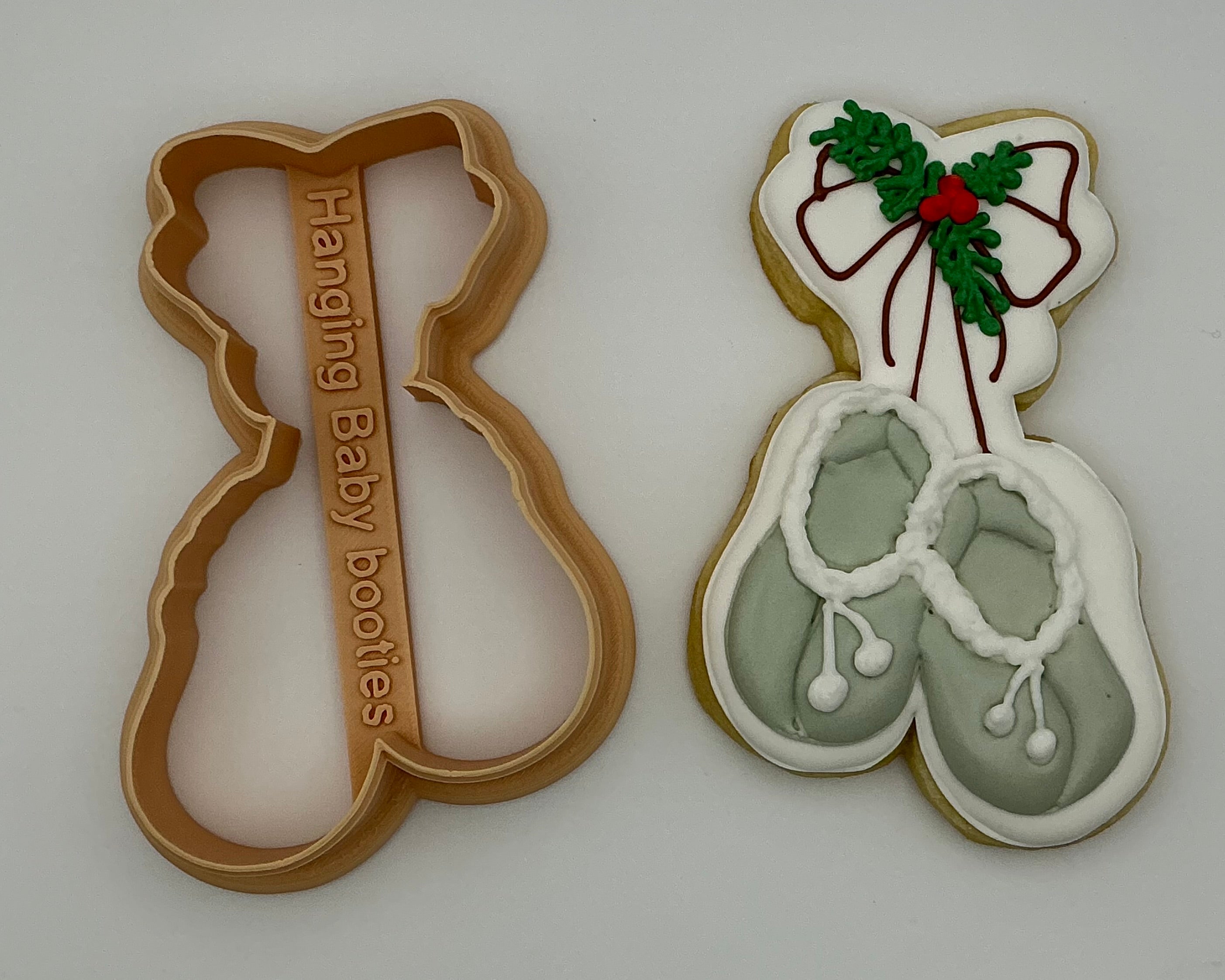 Hanging Baby Booties Cookie Cutter (B.25)