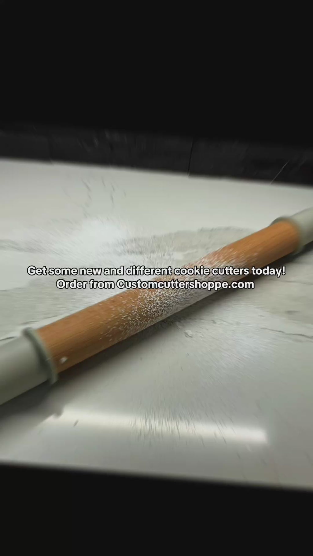 Cauldron with Witch Feet Cookie Cutter (H.07)